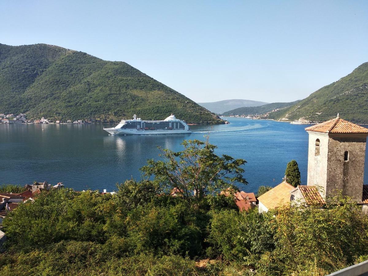 Old House Perast Apartment Exterior foto